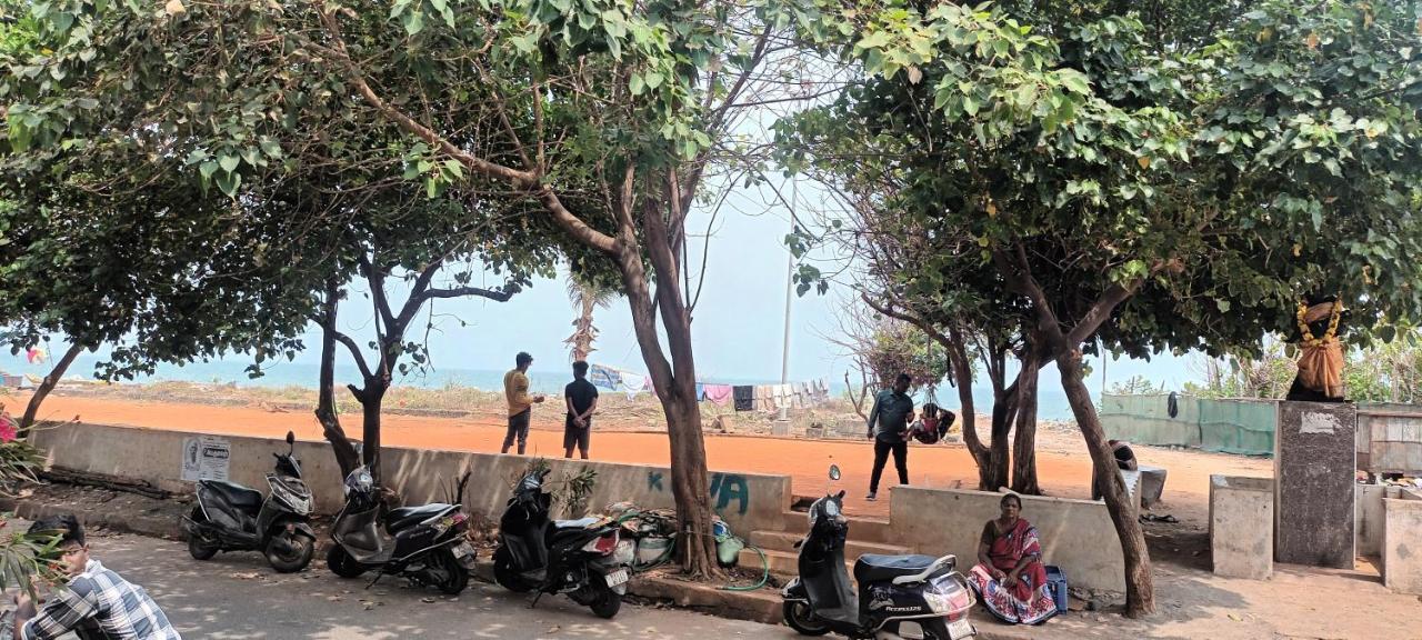 Villa Betty Beach Front Puducherry Buitenkant foto