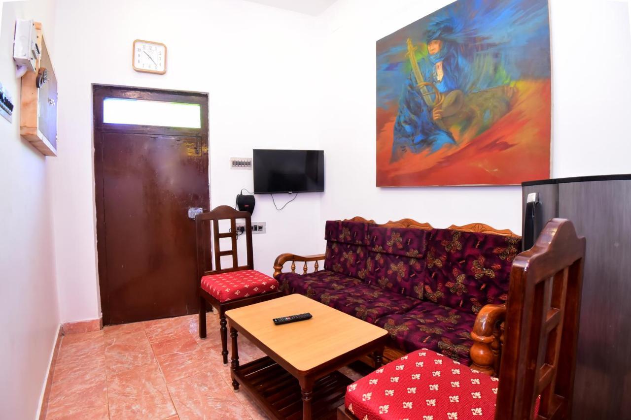 Villa Betty Beach Front Puducherry Buitenkant foto