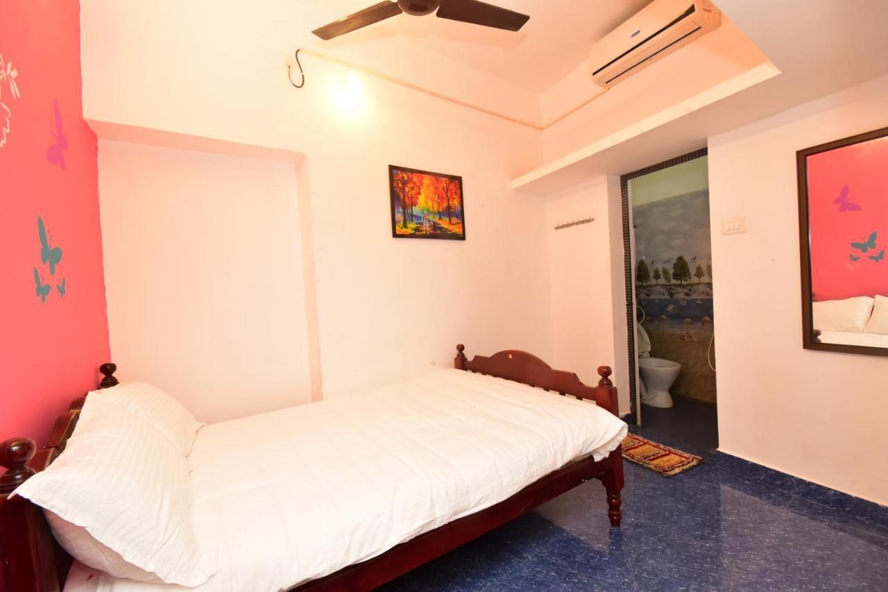 Villa Betty Beach Front Puducherry Buitenkant foto