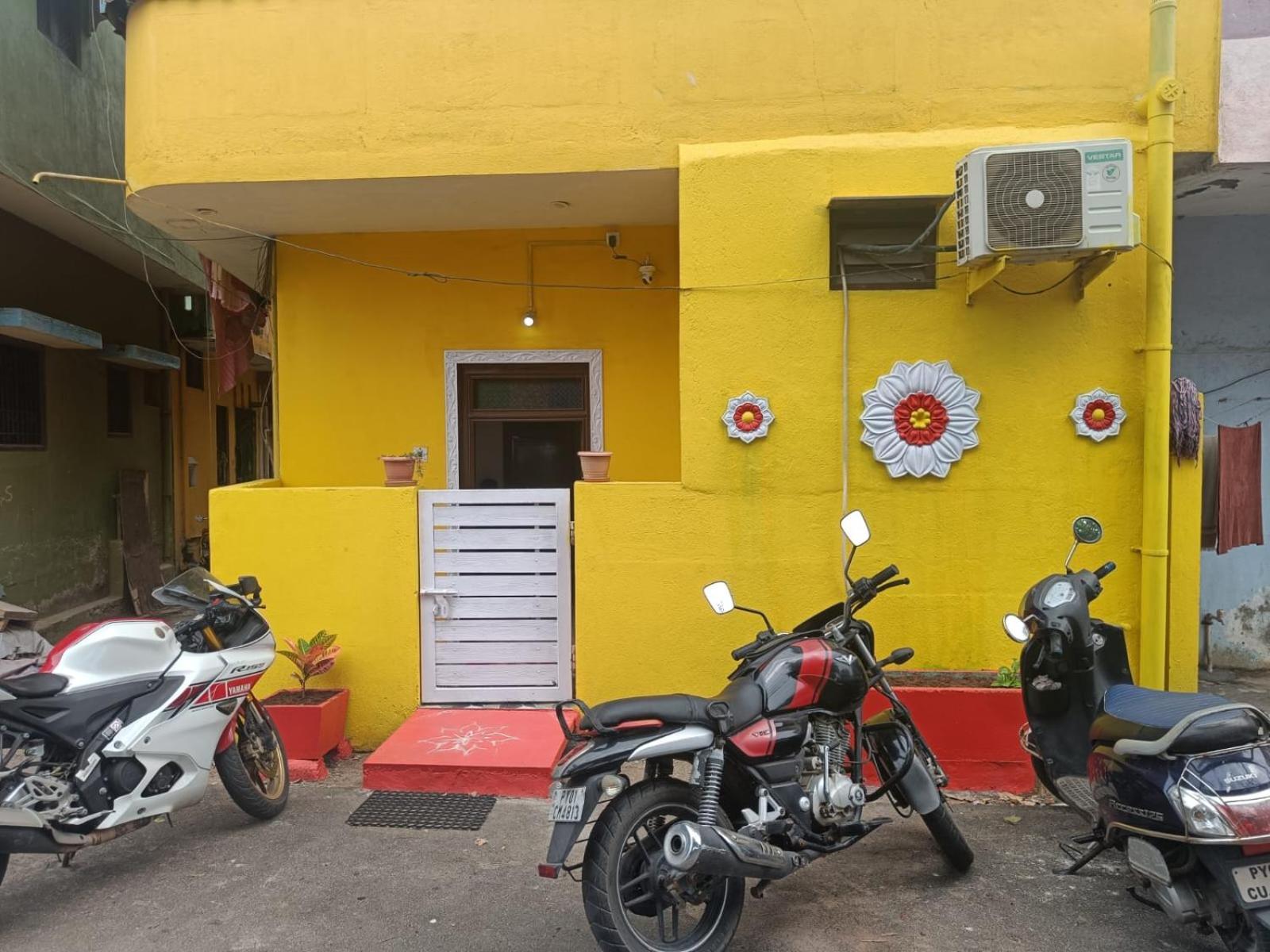 Villa Betty Beach Front Puducherry Buitenkant foto